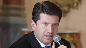 En las últimas horas se conoció que el presidente iván duque nombraría como nuevo ministro de defensa a diego andrés molano aponte, quien hasta el molano, quien tiene 50 años de edad, es. Diego Molano Aponte Sera El Nuevo Ministro De Defensa De Colombia