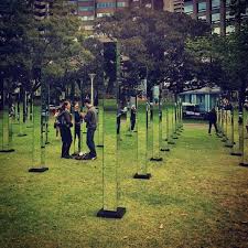 Get Lost In A Spectacular Maze Of Mirrors In A Sydney Park Designtaxi Com Out Of The Dark Installation Art Interactive Exhibition