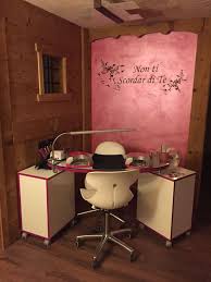 Rustic Home Nail Salon Decor Ideas Nail Technician Room Nail Station Decorazione Del Salone Per Le Unghie Postazione Unghie Design Salone Di Bellezza