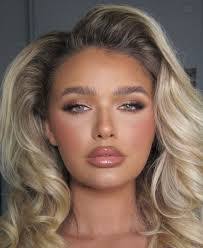 Hannah Dearman's Instagram, Twitter & Facebook