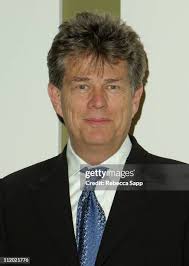 51 Women For Women International Honors Queen Rania Of Jordan Photos & High  Res Pictures