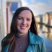 Sarah Grantham's Instagram, Twitter & Facebook