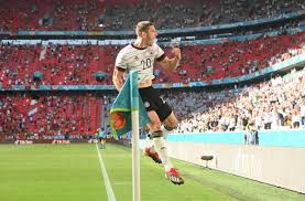 Possui uma área total de 92.391 km², e é a nação mais ocidental do continente europeu. Em 2021 Portugal Gedemutigt Und Zerstort Weltpresse Feiert Dfb Elf Fussball Stuttgarter Zeitung