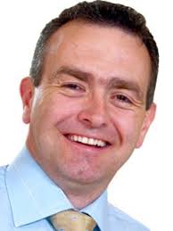 Composite Veneers in Northern Ireland • Check Prices & Reviews