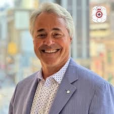 Leslie Mccarley's Instagram, Twitter & Facebook