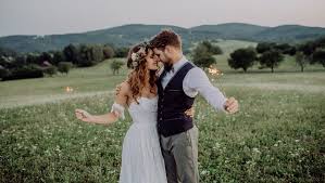 Neun jahre ist gülcan kamps mit ihrem ehemann nun verheiratet, doch nachwuchs lässt immer noch auf sich warten. Ja Ich Will Hochzeit 2019 Diese 5 Trends Erwarten Uns Im Nachsten Jahr Bunte De