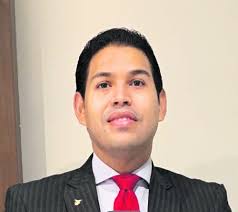 Quiere apoderarse el 'doble cara' Deluque de Uniguajira?