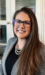 Lindsey Almond's Instagram, Twitter & Facebook