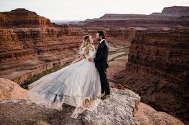 The Hearnes Adventure Photography Best Of 2018 Weddings Elopements Adventure Wedding Elopement Photographers In Moab Yosemite And Beyond The Hearnes Best Wedding Photographers Adventure Wedding Photographer Adventure Wedding