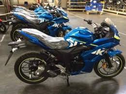 Daftar produk sepeda motor yamaha indonesia terbaru. Motor Sport Fairing Suzuki 150 Cc Paling Murah Dibanding Kompetitor