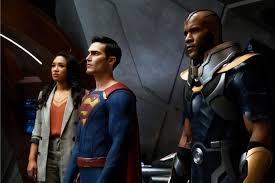 Last night's premiere of black lightning may have confirmed the show may be set in the arrowverse after all. Black Lightning Joins Arrowverse Heroes In New Crisis On Infinite Earths Photos Heroic Hollywood