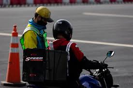 Se mantienen las restricciones de movilidad en catalunya, al menos hasta el próximo 23 de noviembre. Como Siguen Las Restricciones En Caba Y Provincia De Buenos Aires Para Este Sabado Y Domingo La Nacion
