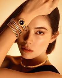 Jacqueline Cullen's Instagram, Twitter & Facebook