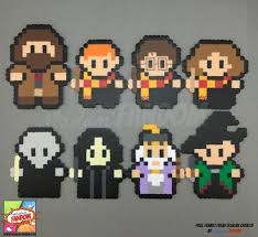 Harry Potter Aimants Ou Des Ornements Harry Potter Par Madamfandom Harry Potter Ornaments Harry Potter Perler Beads Perler Bead Art
