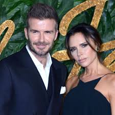 Retrouvez notre collection de robes victoria beckham pour femme disponibles sur vestiaire collective ainsi qu'un grand choix d'articles mode à prix d'occasion. Pourquoi La Robe De Mariee De Victoria Beckham Est Toujours Iconique 20 Ans Apres Elle