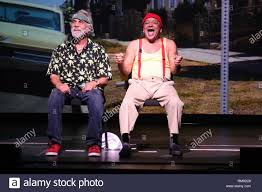 Since the 70's, the iconic comedy duo cheech and chong have been the most famous smokers in the world. Die Comedy Duo Von Cheech Chong Bestehend Aus Richard Cheech Marin Tommy Chong Dargestellt Auf Der Buhne Wahrend Einer Live Konzert Aussehen Stockfotografie Alamy