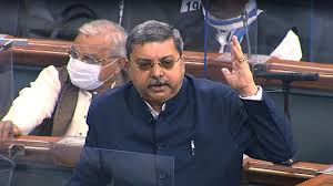 Calcutta HC lawyers write to CJI, call out TMC MP Kalyan Banerjee's  'misconduct' as advocate