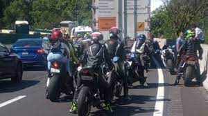 Servicios periciales trabajan en el sitio. Yrjywli6 Rxsrm