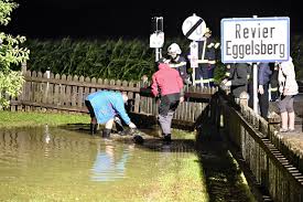 Lade wetter für 10 tage braunau am inn, österreich. Uberflutungen Und Sturmschaden 340 Unwetter Einsatze Im Bezirk Braunau Braunau