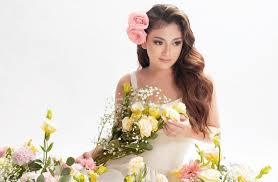 As of 2021, celine evangelista is possibly single. Portrait Of Hot Mom Celine Evangelista Netizens Too Bad To Separate The Beds Okezone Celebrity Medial News