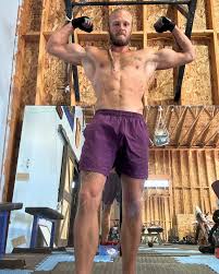 Life's a journey of constant change, embrace the challenges as they come  and just keep spreading love! My family is my everything, I hope you have  the time of your lives. 🦁