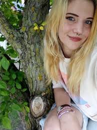 Ariel Rienstra (@moshxman) • Instagram photos and videos