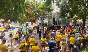 'Lotado de ninguém', provoca Duda ao falar sobre Bloco da Anistia