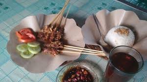 Bakso or baso is an indonesian meatball, or a meat paste made from beef surimi. Https Tribunjabartravel Tribunnews Com 2021 07 08 Aktor Angga Yunanda Dan Sarah Sechan Pilih Cara Lain Untuk Menikmati Laksa Singapura Di Rumah Https T 2 Tstatic Net Tribunjabartravel Foto Bank Images Angga Yunanda Jpg Peluncuran Mie Sedaap