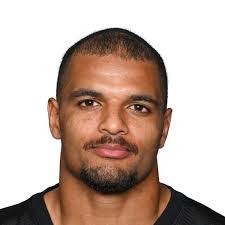 Malik Washington's Instagram, Twitter & Facebook