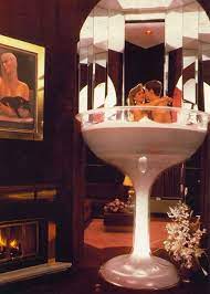 Champagne Glass Bath