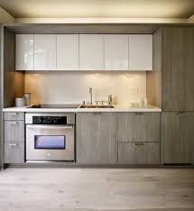 Estos muebles de cocina tienen las puertas fabricadas con tablero de partículas de madera (aglomerado) recubierto por una lámina estratificada. Combinaciones Nuevas Formica Madera Y Muebles De Cocina J M Casal Facebook