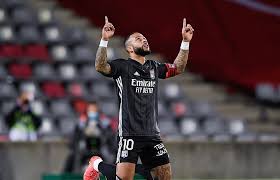 Depay trained with united for the first time on monday and pictures show the. Memphis Depay Facebook