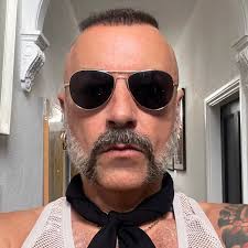 Darren Black (@darren_black) · Instagram photos and Reels