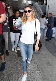 After impressing fans and amassing. Ana De Armas Street Style Los Angeles 09 22 2017 In 2021 Fashion Celebrity Street Style Celebrity Style