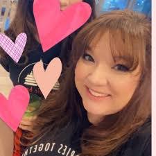 Tara Deleon's Instagram, Twitter & Facebook