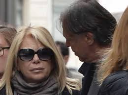Rita Dalla Chiesa, ritorno di fiamma con l'ex Akis Panakis: lo shopping a  Roma è tenerissimo. Tutte le foto