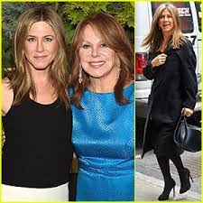 Complete your marlo thomas and friends collection. Jennifer Aniston Marlo Thomas Friends Reunion Makes Our Day Even Better Jennifer Aniston Marlo Thomas Just Jared