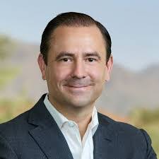 Dana Alan's Instagram, Twitter & Facebook