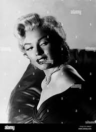 Marilyn monroe showgirl portrait hi-res stock photography and images