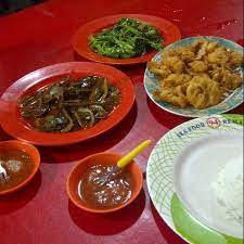 Kali ini aku mau cerita seafood langganan aku di seafood mulyono 94 di kalimati. Indah 94 Seafood Kalimati Seafood Restaurant