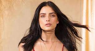 Definitivamente hay más alternativas para lograr que esta industria tan importante sea distinta. Aislinn Derbez Photos Before And Now The Evolution Of The Actress Throughout Her Career Mauricio Ochmann Mexico The Flower House Nnda Nnlt Fame World Today News