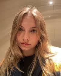 Jodi Sloan's Instagram, Twitter & Facebook