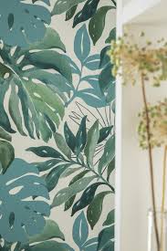 Un Papier Peint Jungle Pour Inviter La Nature Chez Soi Papier Peint Jungle Papier Peint Deco Chambre Jungle