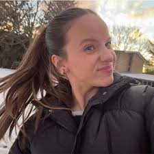 Elizabeth Davidson (@elizabethd138)