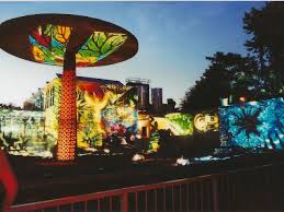 Die lange nacht der kirchen ist eine gemeinsame aktion verschiedener kirchen, die an unterschiedlichen orten seit etwa 2003 alljährlich im sommer durchgeführt wird. Artgrid Lichtinstallation Von Charles Meyer In Zurich Hongg