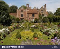 Chenies Manor House And Garden Chenies Buckinghamshire Uk Stock Photo Manor Garden Amersham Buckinghamshire