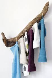 Decoracion Para Habitaciones Pequenas 20 Ideas De Decoracion Que Ahorran Espacio Toalleros De Bricolaje Ahsap Ev Dekorasyonu Dekorasyon Urun Tasarimi