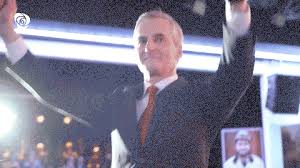 Fra 2014 er han arbeiderpartiets leder og parlamentariske leder. Jonas Gahr Store Gif By Arbeiderpartiet Find Share On Giphy