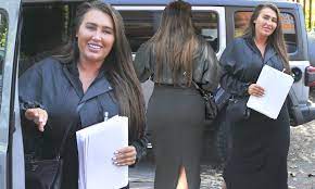 Lauren goodger's bio is filled with facts like facts, bio, wiki, net worth, age, height, family, affair, salary, career, famous for, biography, ethnicity, nationality, daily mail, surgery, jaw, face, now, relationship, dating and more can also be found. Lauren Goodger Wears Cropped Jacket As She Steps Out For Another Day Of Cosmetic Training Daily Mail Online