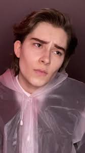 LUKE⁉️ (@lollyvine)